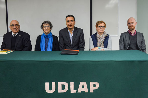 Presentan en UDLAP libro sobre investigación y estudio de las relaciones internacionales contemporáneas