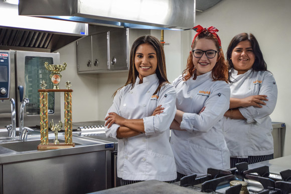 Estudiantes UDLAP obtienen primer lugar del torneo Chef Nueva Generación, realizado en Veracruz