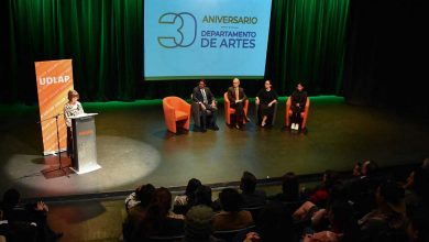 Escenario de la inauguración de los 30 años del departamento de artes UDLAP.