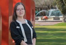 Luciana Vasquez Torres, estudiante de la Licenciatura en Diseño de Informacion Visual de la UDLAP, reconocimiento que permitio exhibir su cartel en distintos recintos de dicho pais.