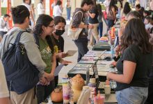 La UDLAP celebro su Feria de Servicio Social, un espacio que permite a la comunidad estudiantil conocer las distintas alternativas para cumplir con este requisito indispensable para su titulacion.