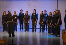 Estudiantes artistas de la UDLAP durante presentación cultural universitaria.