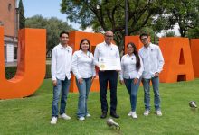 Estudiantes del Capítulo Estudiantil 950 de Ingeniería Industrial de la UDLAP reciben el Gold Award otorgado por el Institute of Industrial and Systems Engineers (IISE), reconocimiento a su liderazgo, compromiso y promoción de la ingeniería entre la comunidad estudiantil.