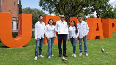 Estudiantes del Capítulo Estudiantil 950 de Ingeniería Industrial de la UDLAP reciben el Gold Award otorgado por el Institute of Industrial and Systems Engineers (IISE), reconocimiento a su liderazgo, compromiso y promoción de la ingeniería entre la comunidad estudiantil.