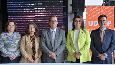 Representantes de la UDLAP y CANACO Puebla durante la presentación de la toma de protesta del Consejo Directivo 2026-2028, fortaleciendo la vinculación entre la academia y el sector empresarial.