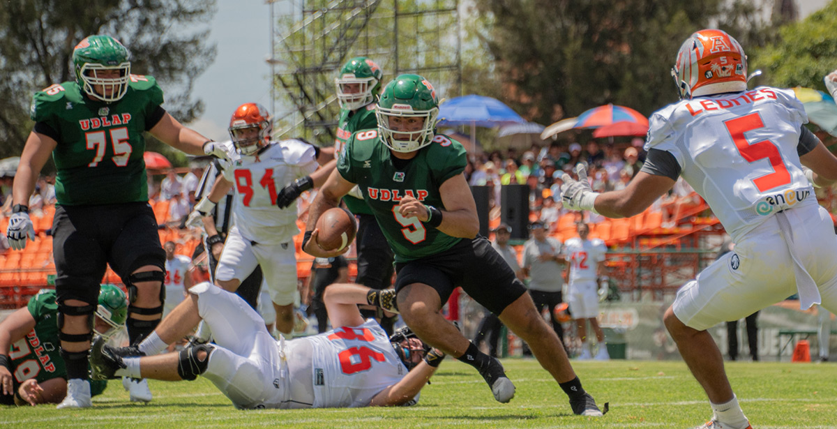 Los Aztecas UDLAP se imponen 28-8 a Leones Cancún